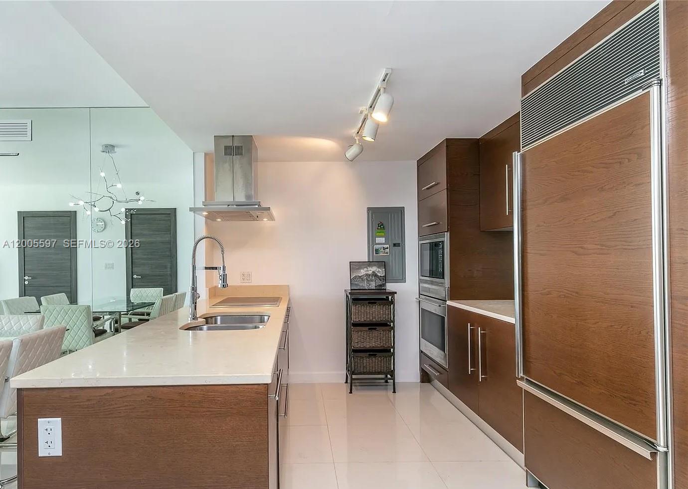 495 Brickell Ave #703 Miami, FL 33131