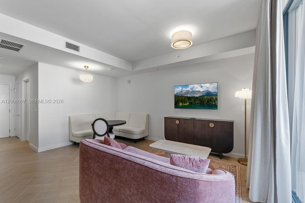 2700 NW 2nd #238 Miami, FL 33127