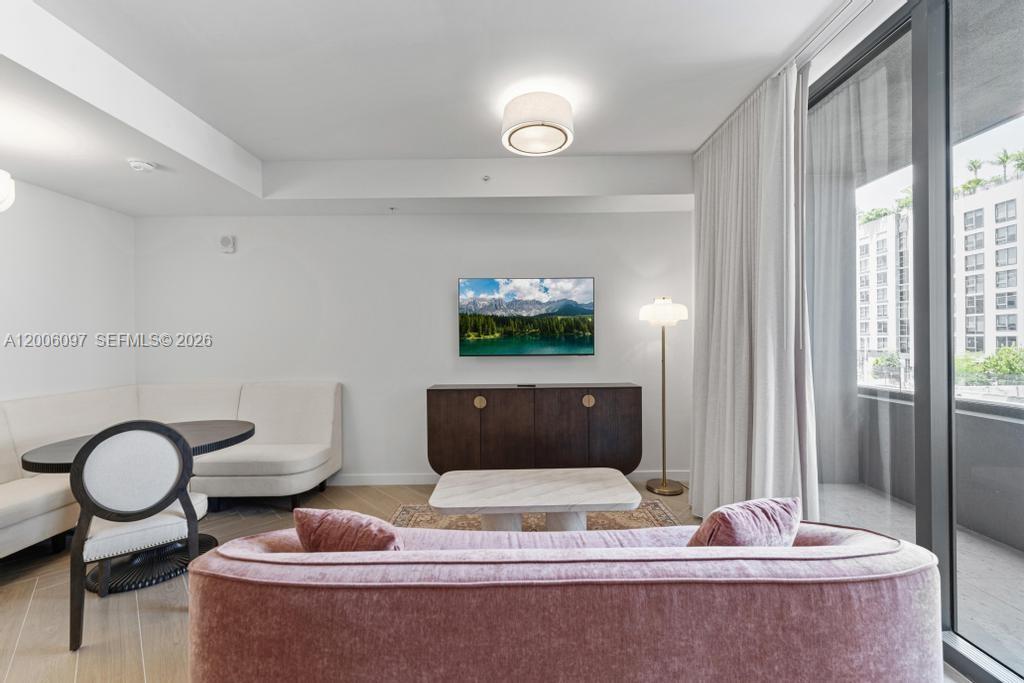 2700 NW 2nd #238 Miami, FL 33127