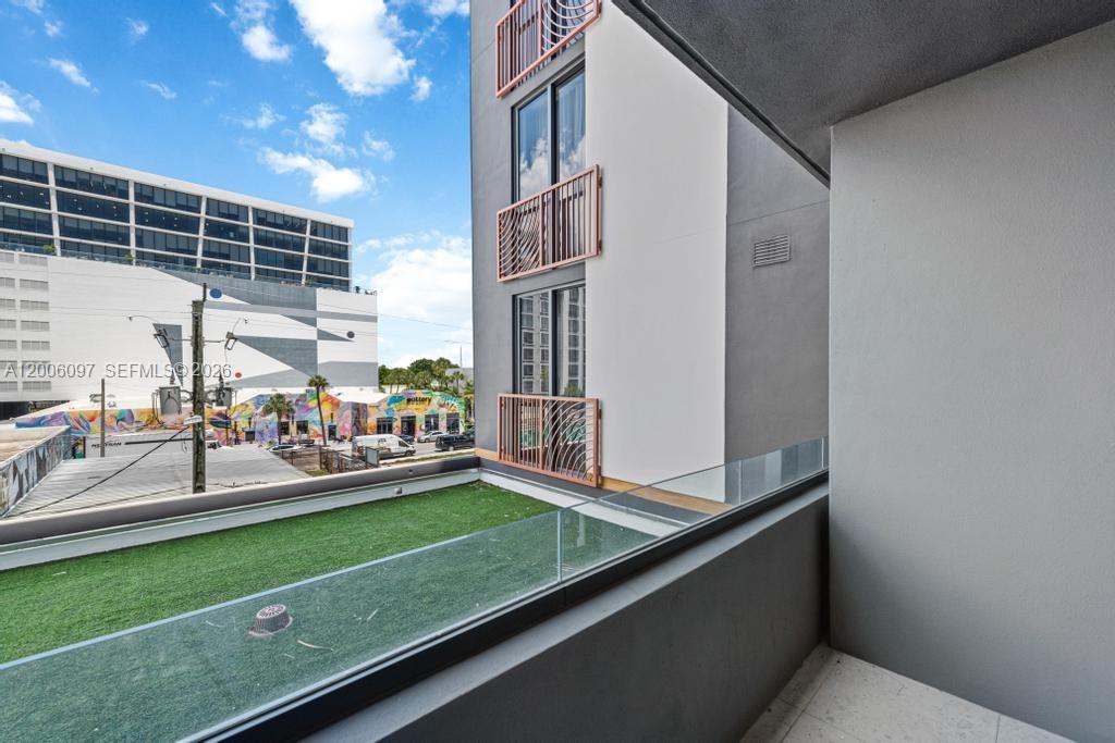 2700 NW 2nd #238 Miami, FL 33127