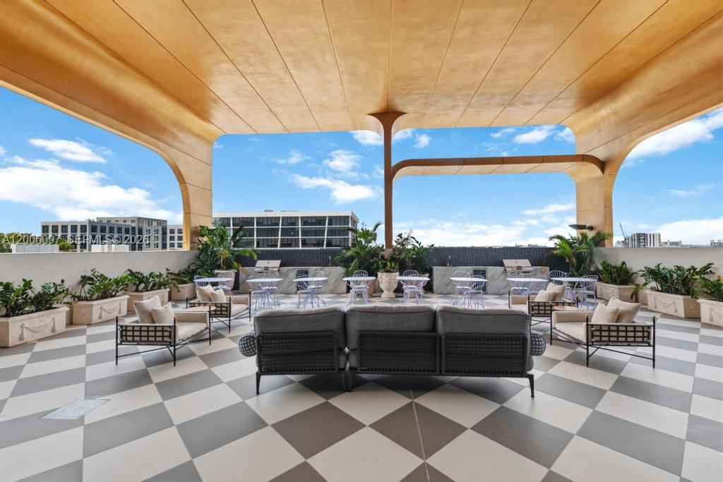 2700 NW 2nd #238 Miami, FL 33127