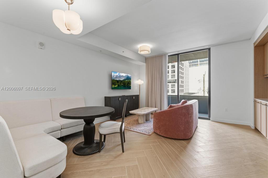 2700 NW 2nd #238 Miami, FL 33127