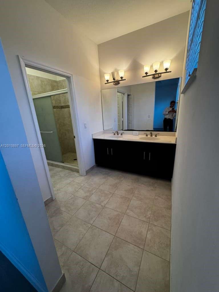 Undisclosed Address Miami, FL 33179