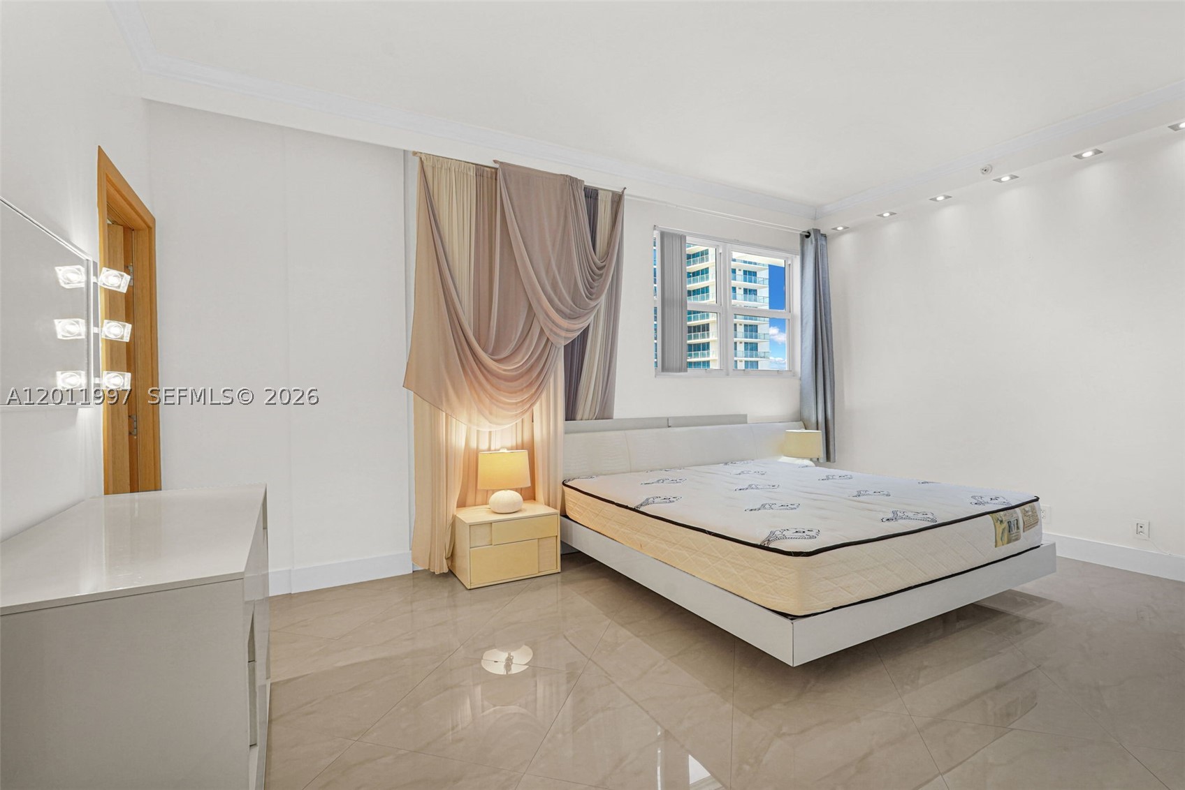 3001 S Ocean Dr #1611 Hollywood, FL 33019