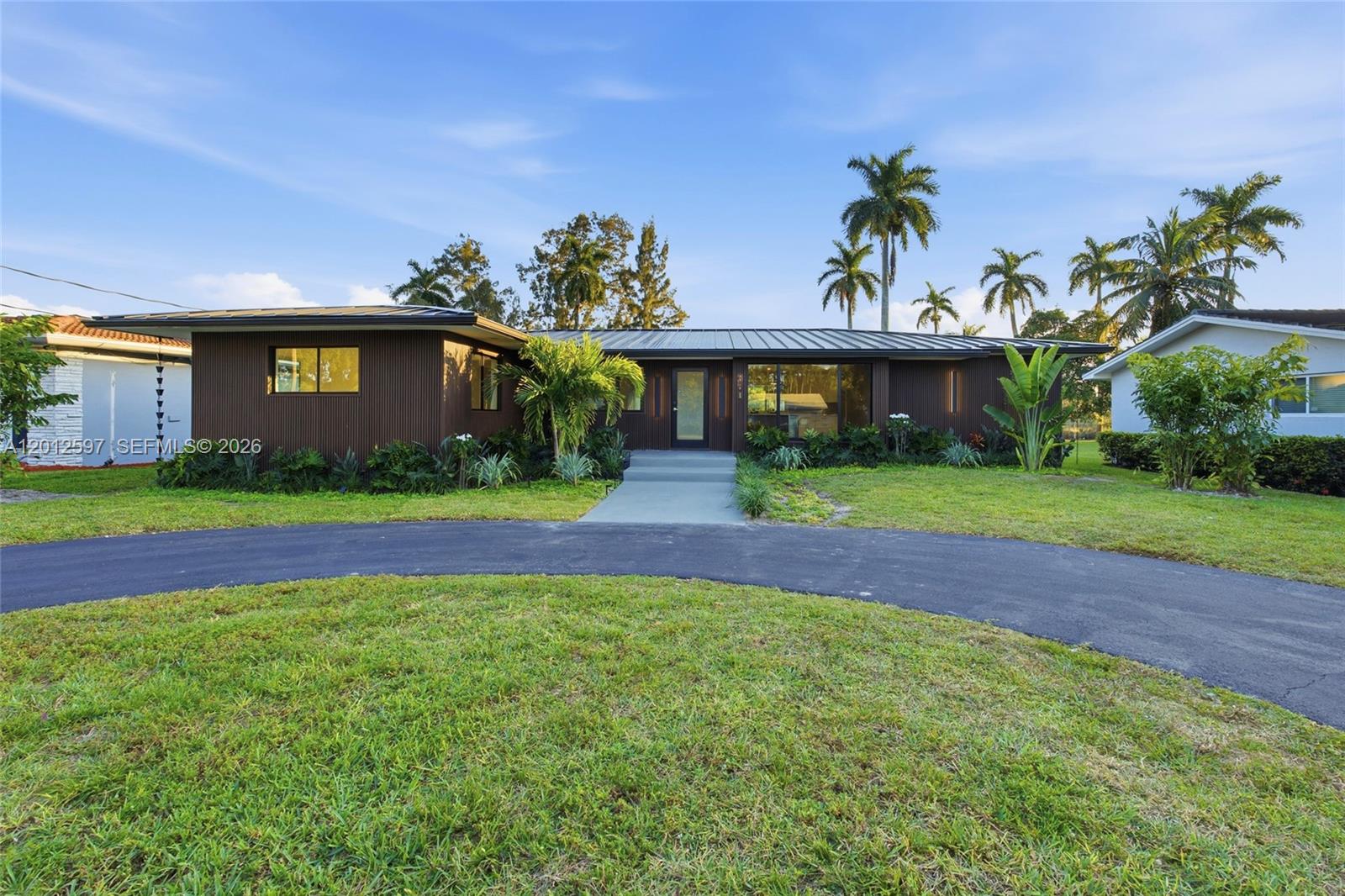 360 NW 87th St El Portal, FL 33150