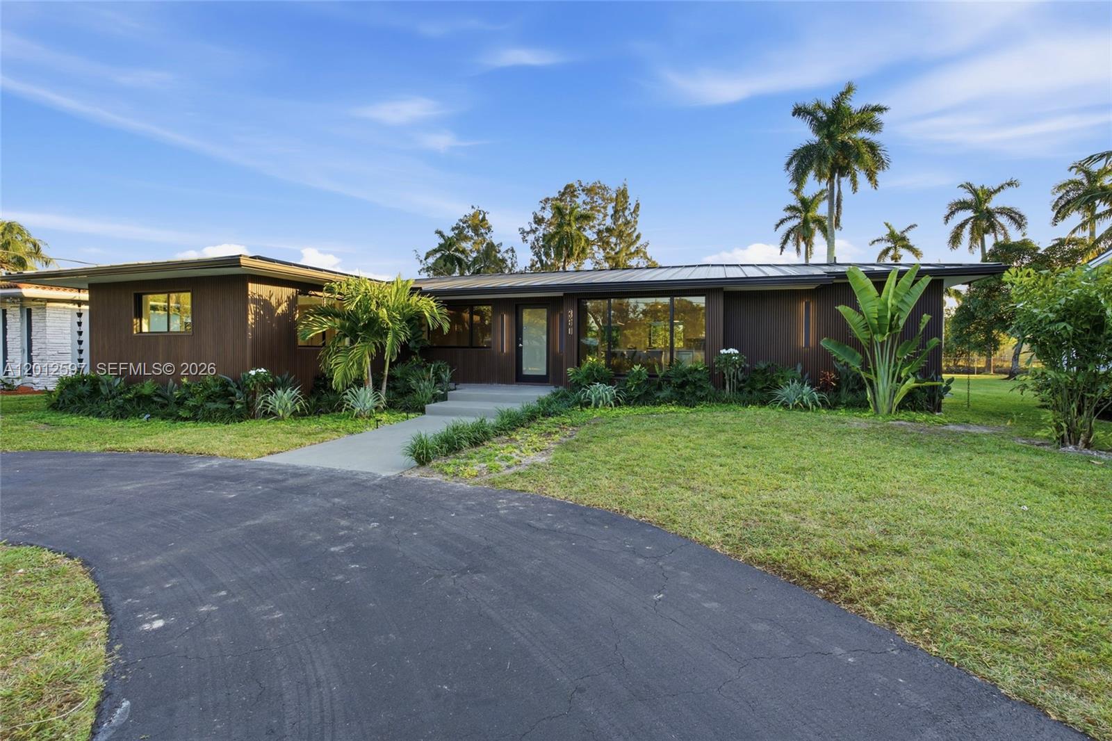 360 NW 87th St El Portal, FL 33150