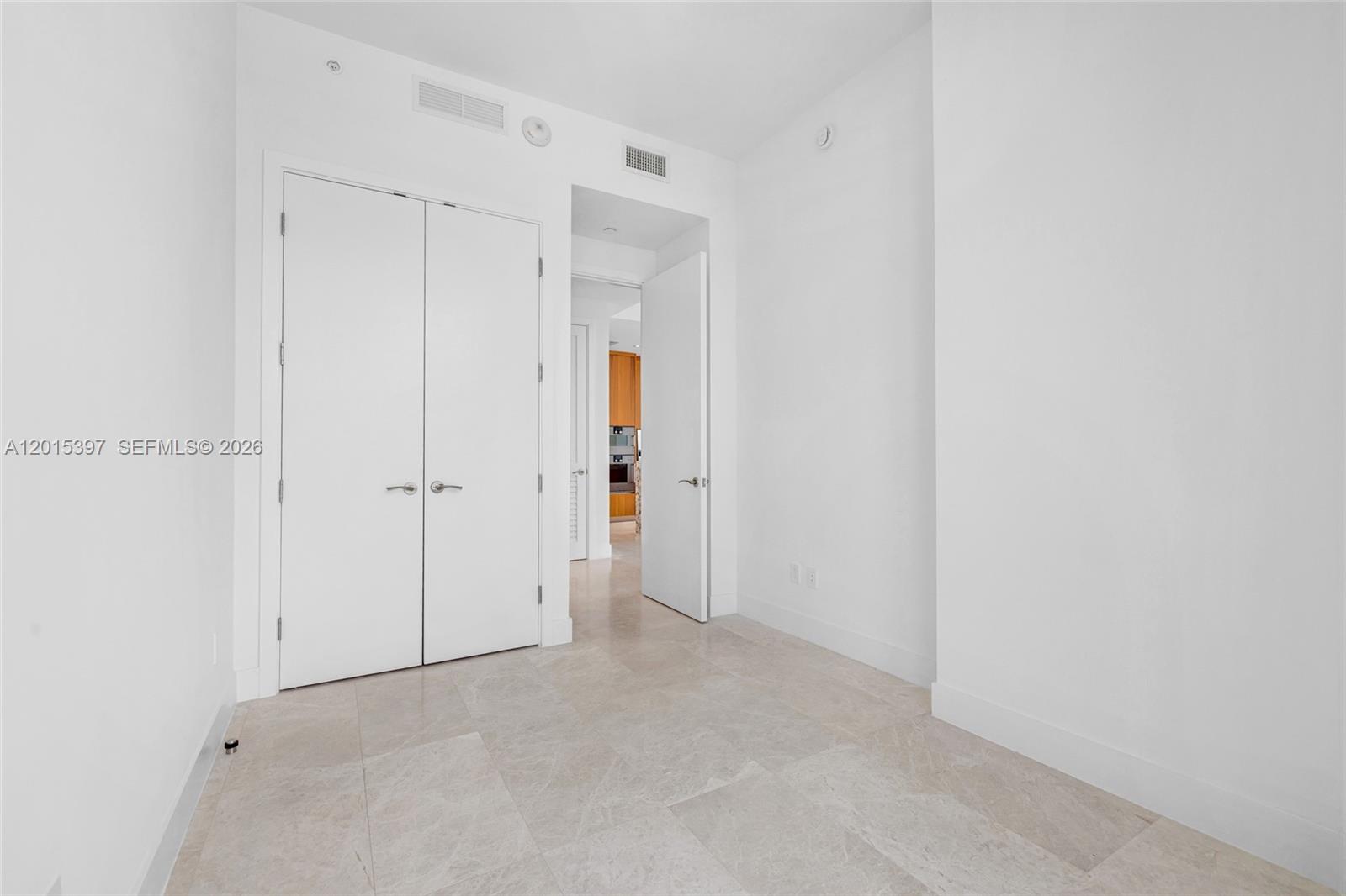 175 SE 25th Rd #1203 Miami, FL 33129