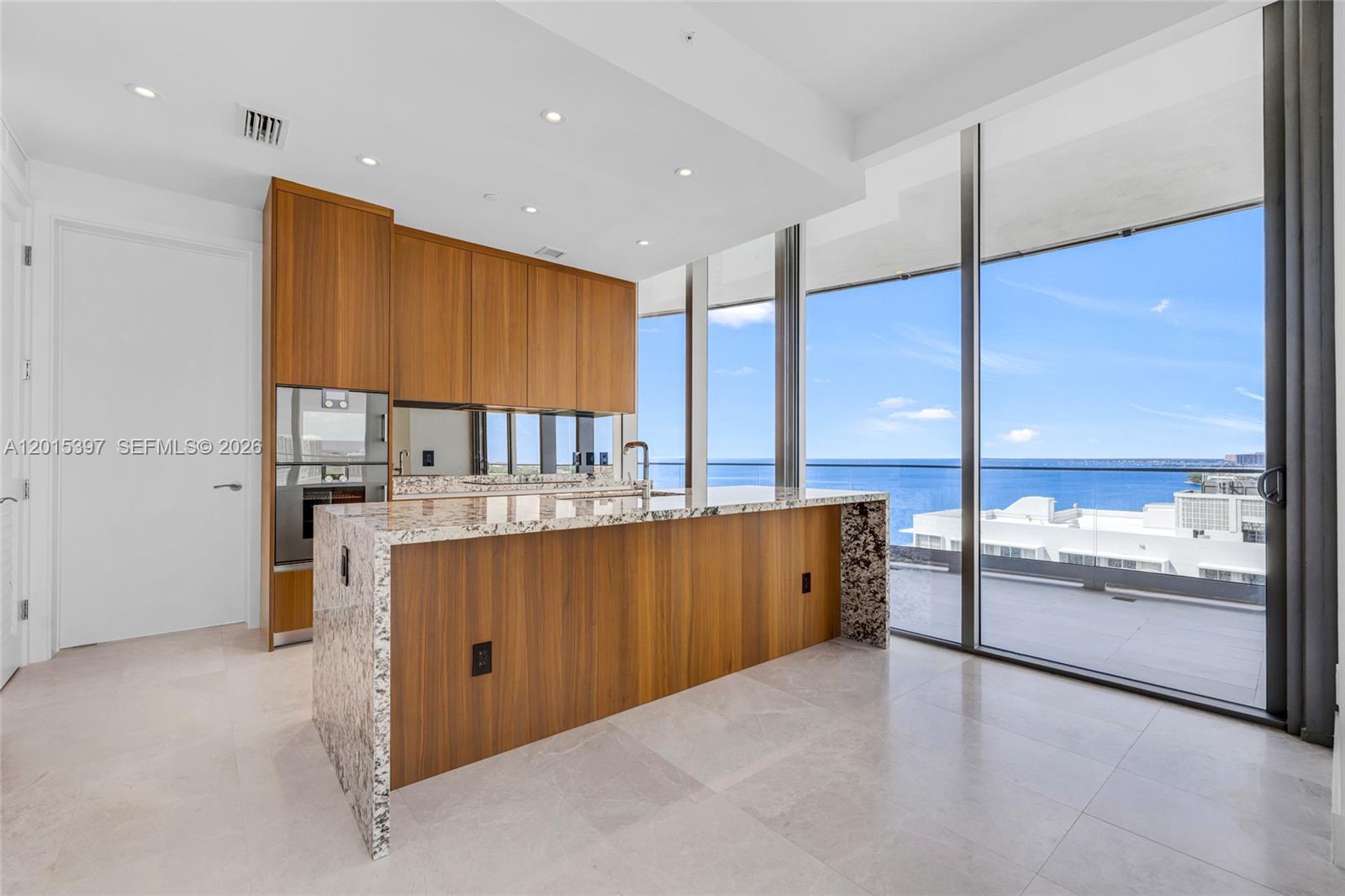 175 SE 25th Rd #1203 Miami, FL 33129