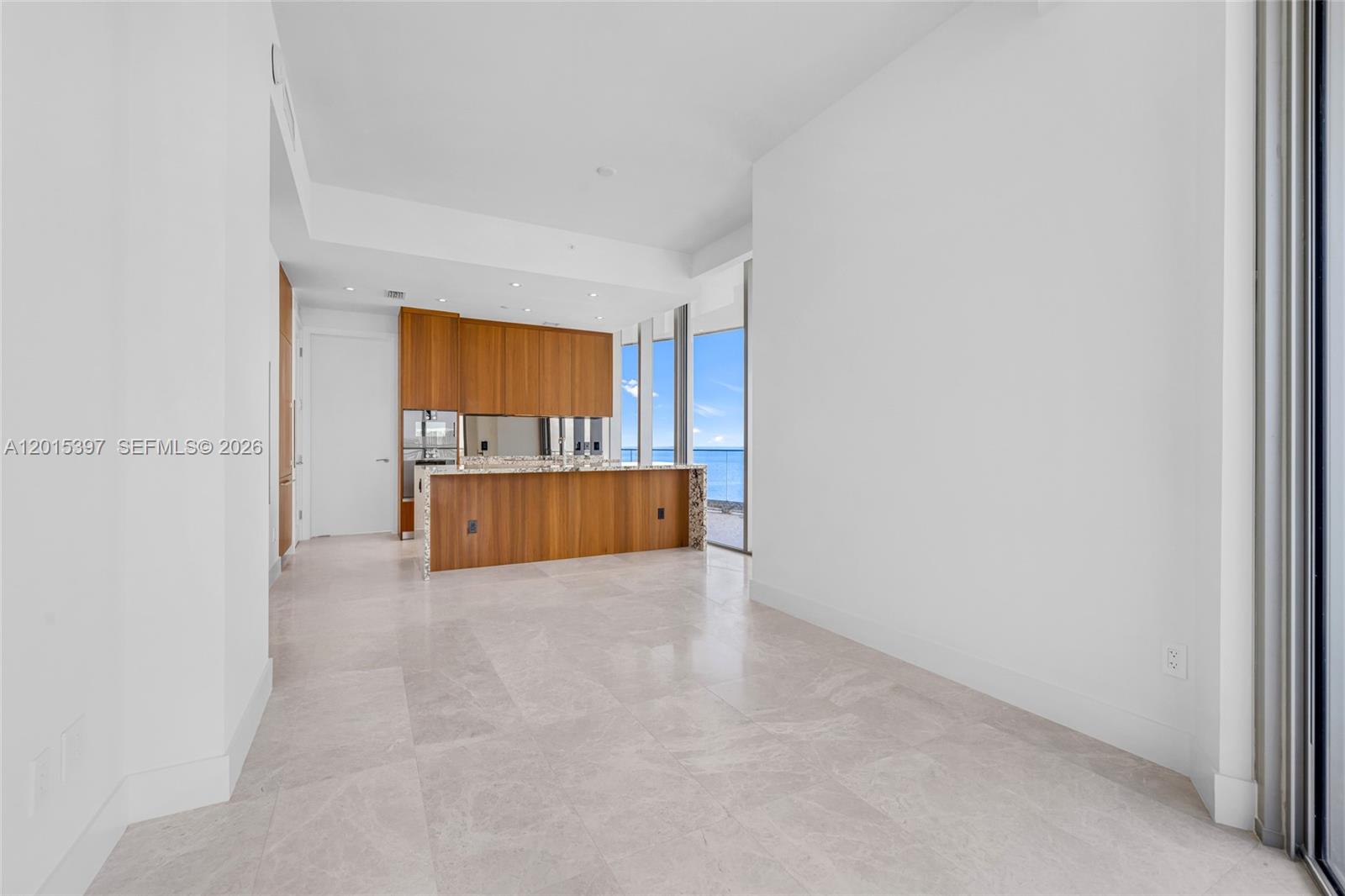 175 SE 25th Rd #1203 Miami, FL 33129