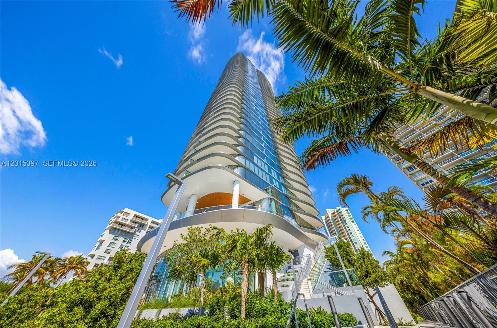 175 SE 25th Rd #1203 Miami, FL 33129