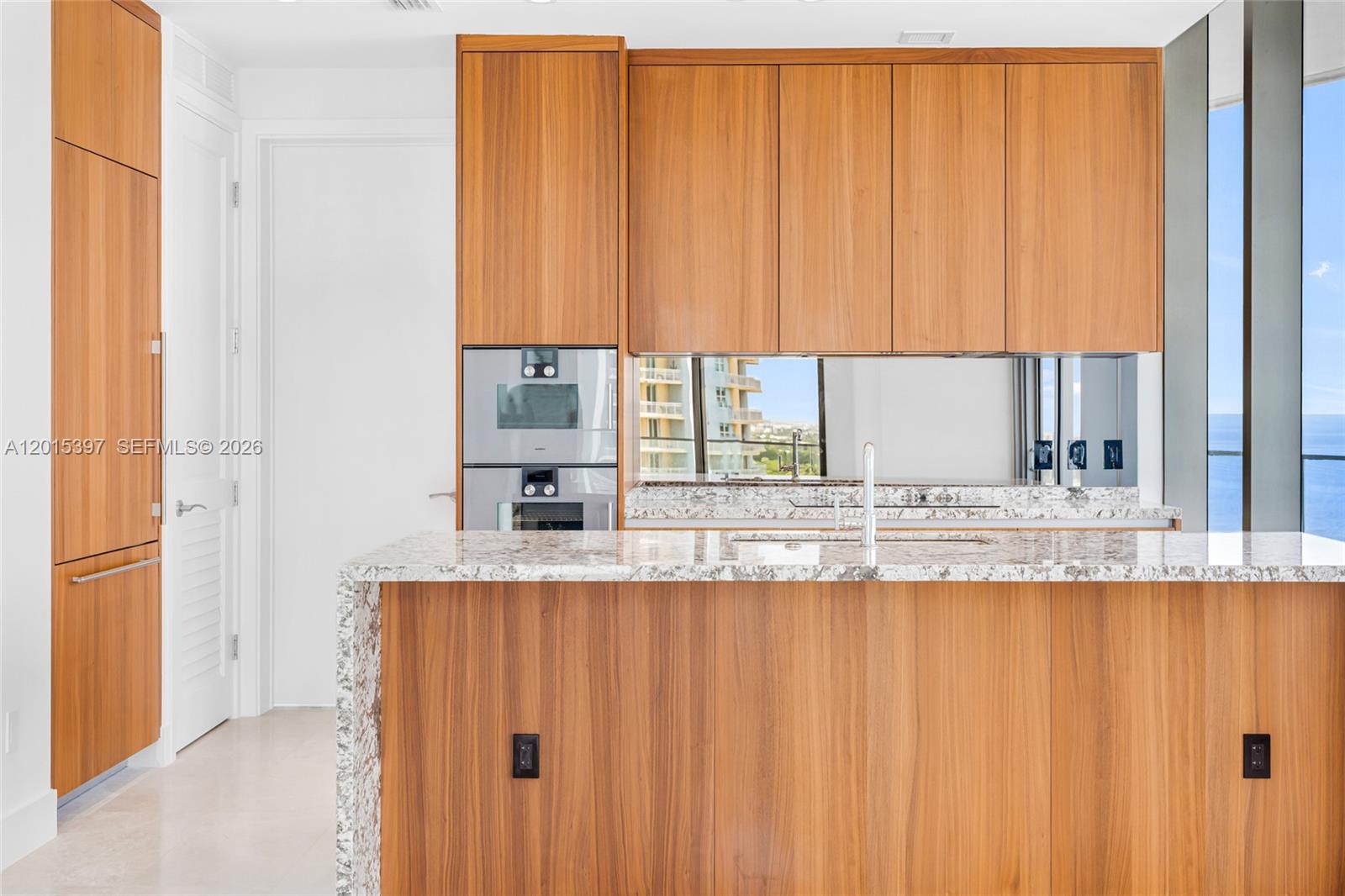 175 SE 25th Rd #1203 Miami, FL 33129