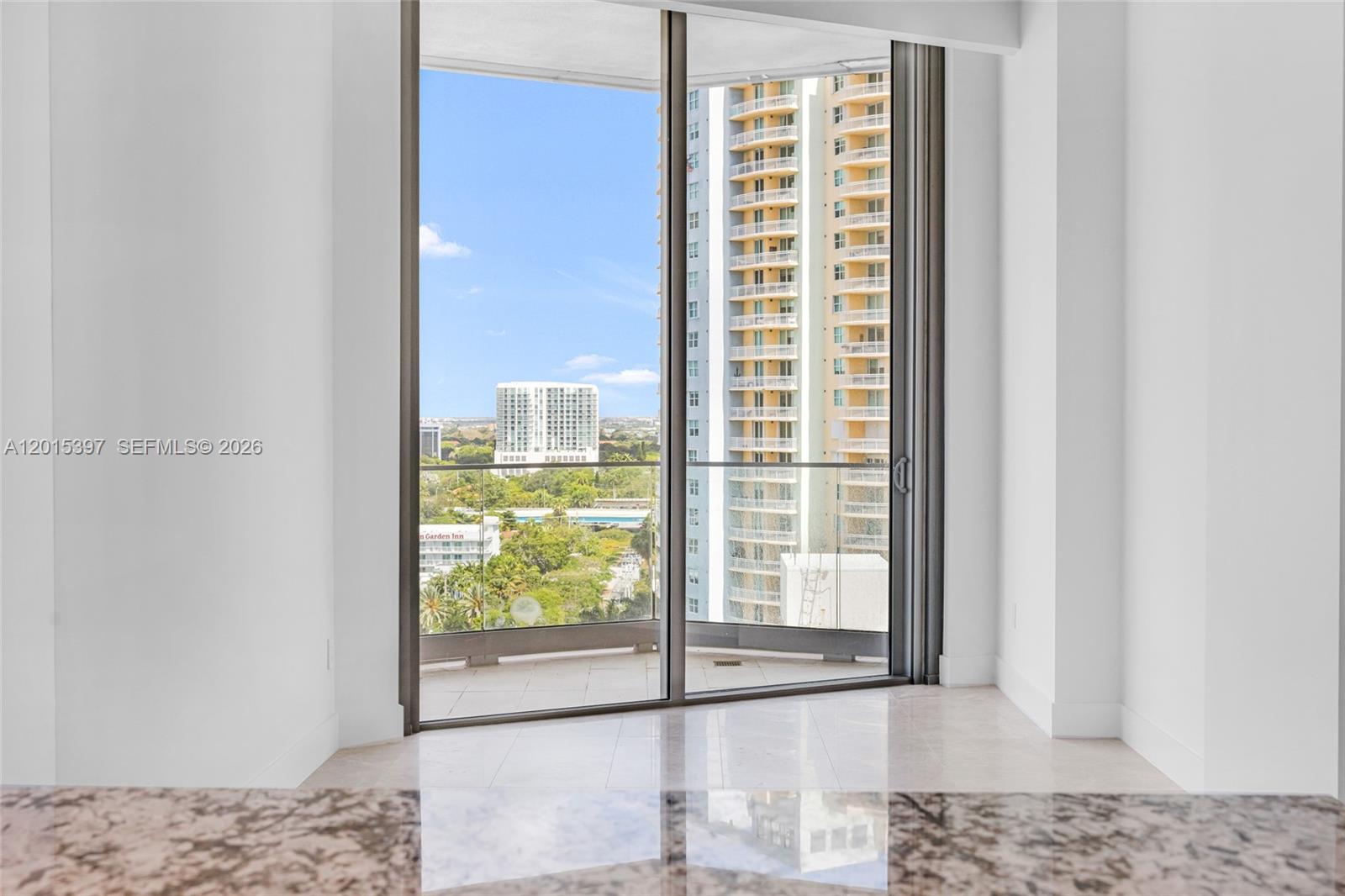 175 SE 25th Rd #1203 Miami, FL 33129