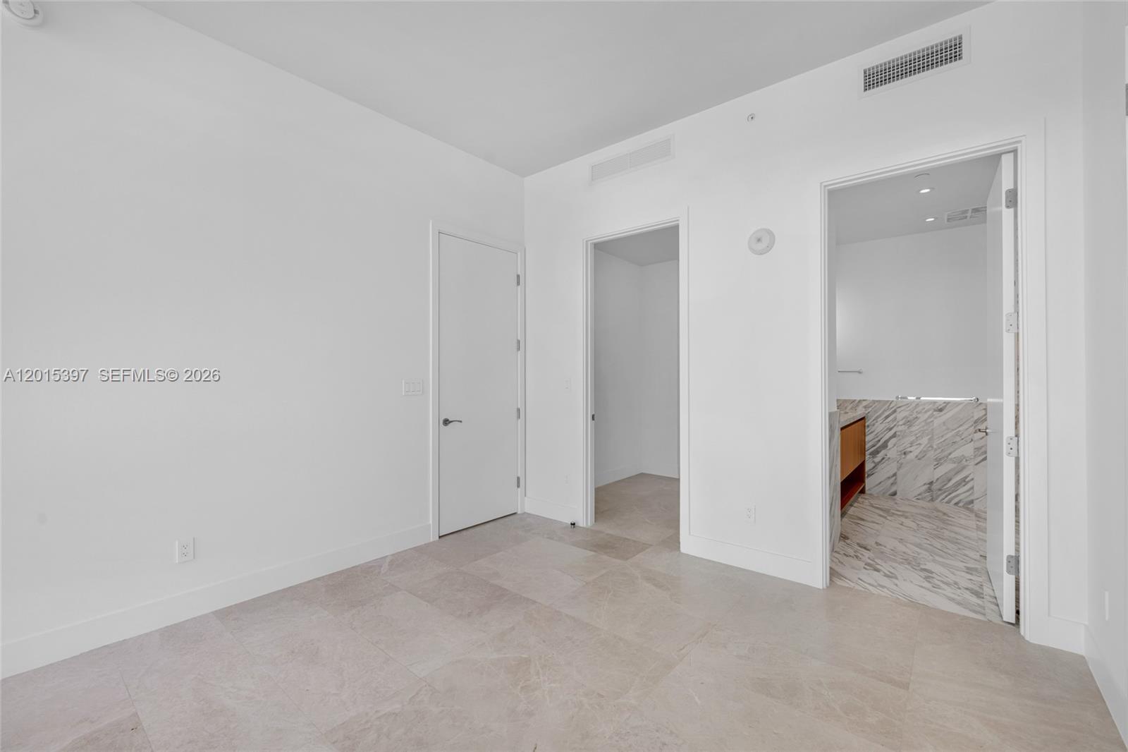 175 SE 25th Rd #1203 Miami, FL 33129