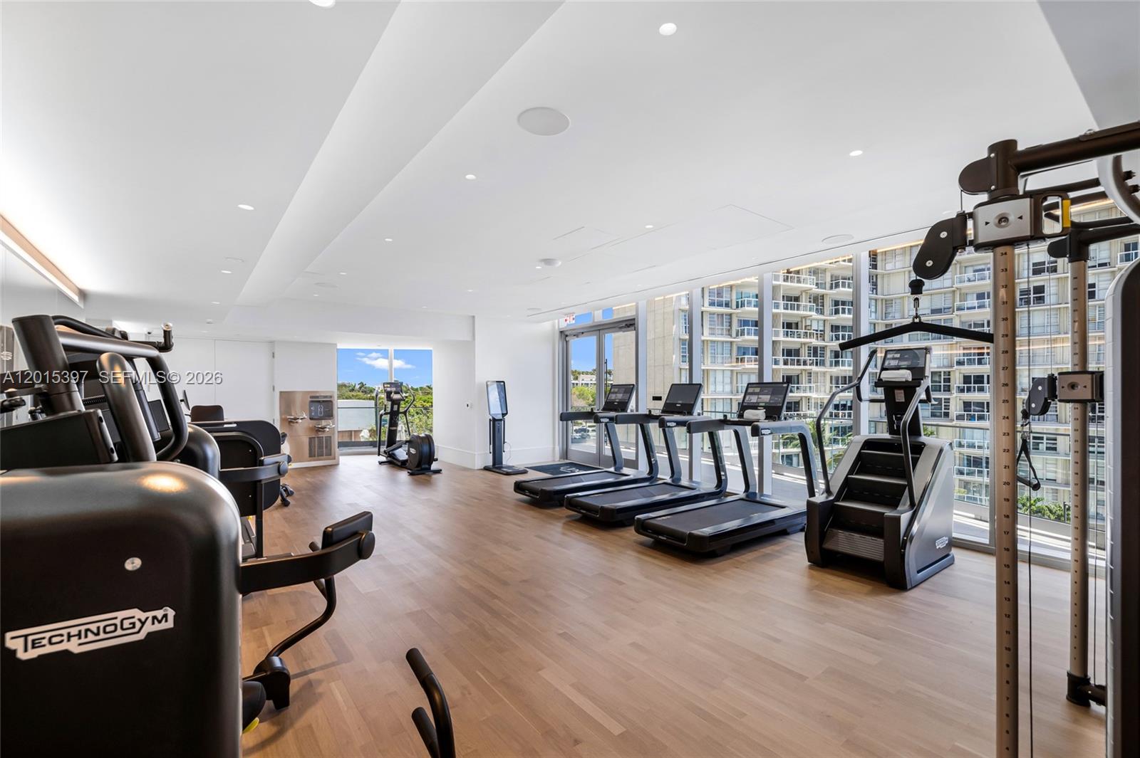 175 SE 25th Rd #1203 Miami, FL 33129