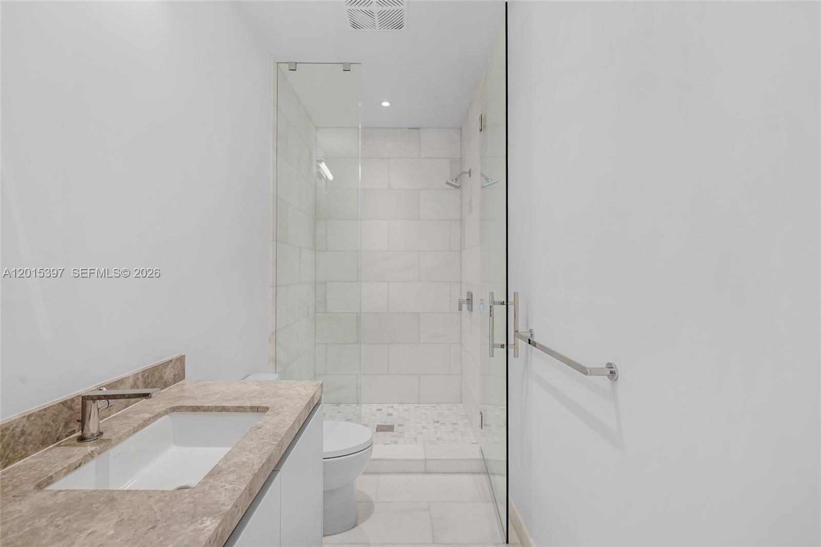 175 SE 25th Rd #1203 Miami, FL 33129