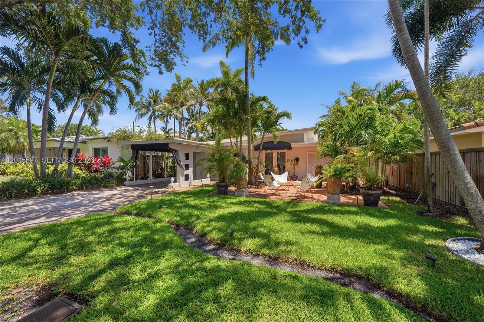 636 NE 17th Ter Fort Lauderdale, FL 33304