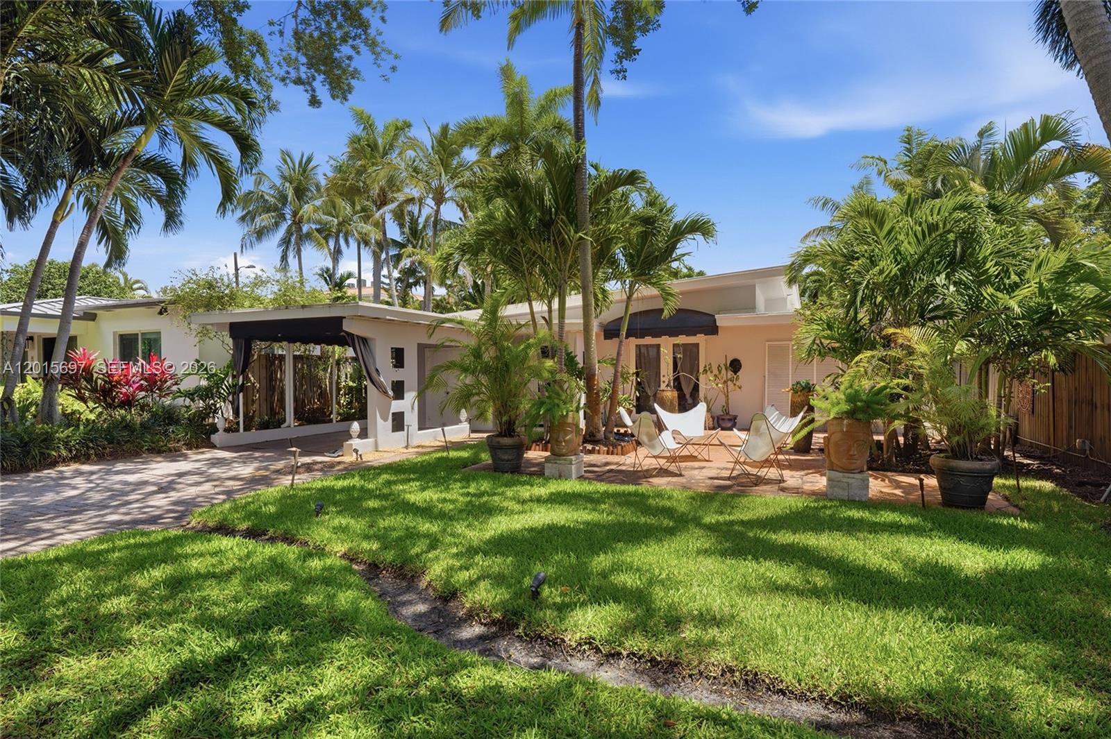 636 NE 17th Ter Fort Lauderdale, FL 33304