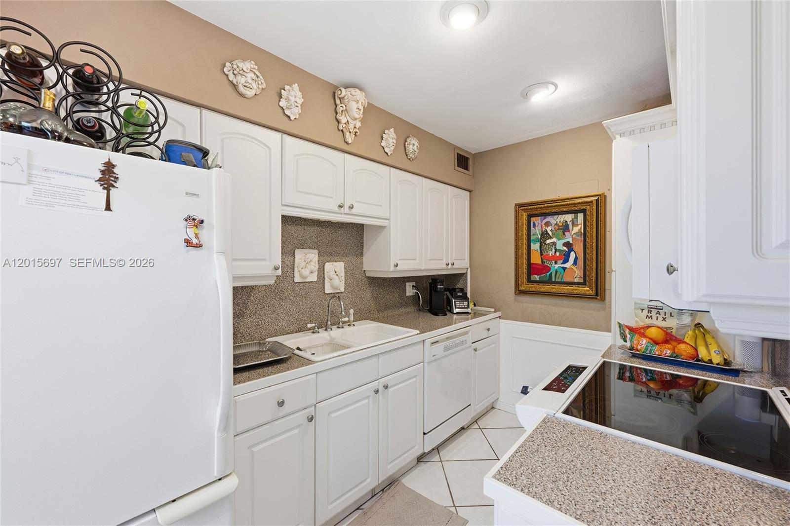 636 NE 17th Ter Fort Lauderdale, FL 33304