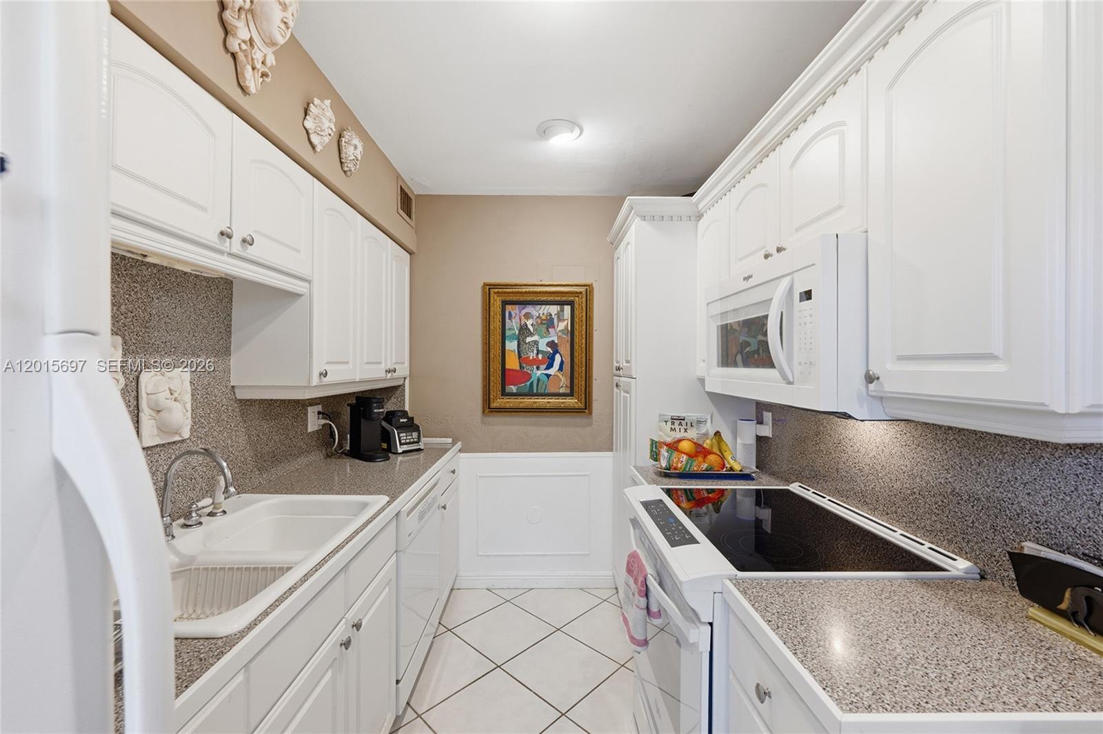 636 NE 17th Ter Fort Lauderdale, FL 33304