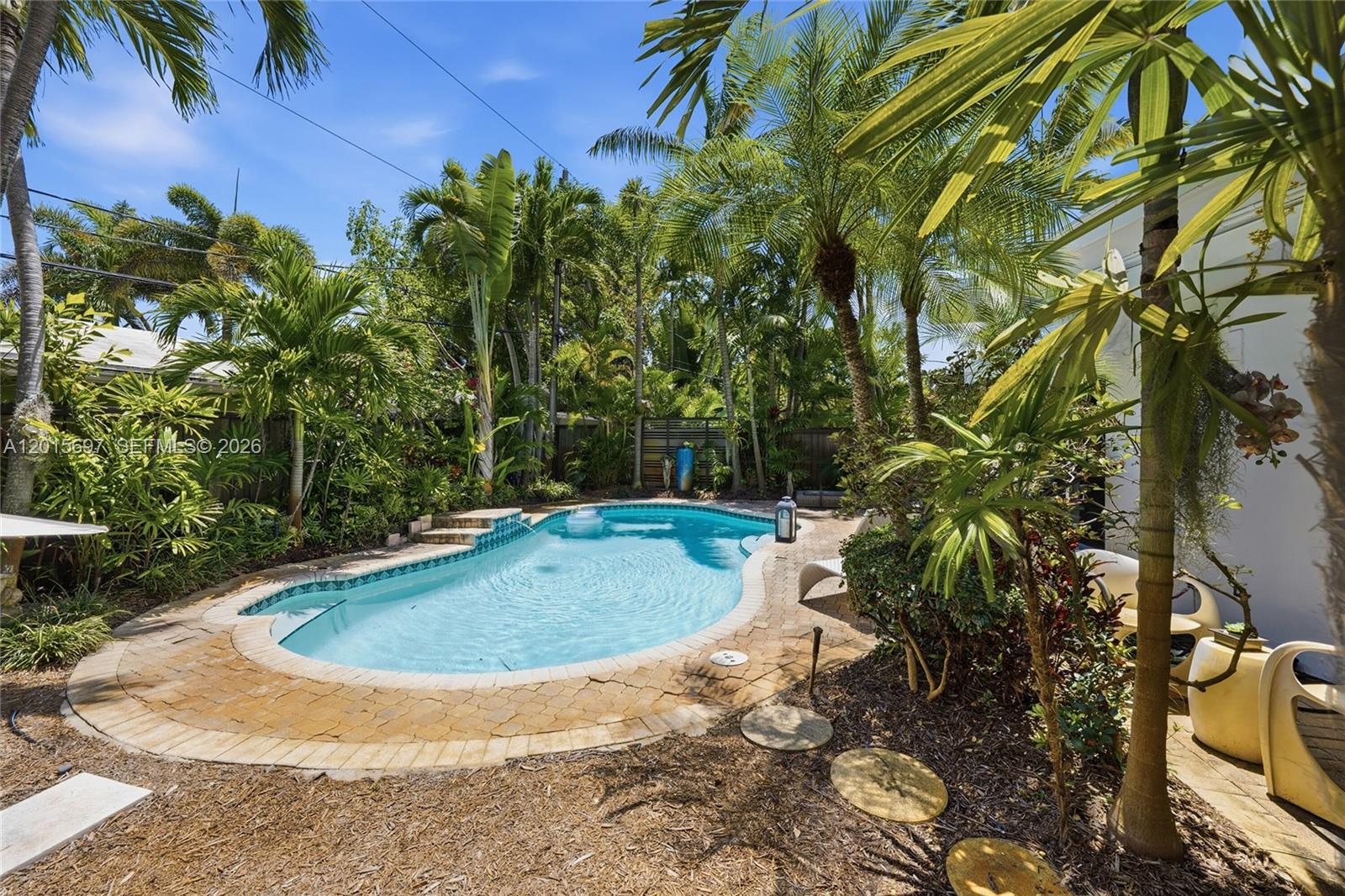 636 NE 17th Ter Fort Lauderdale, FL 33304