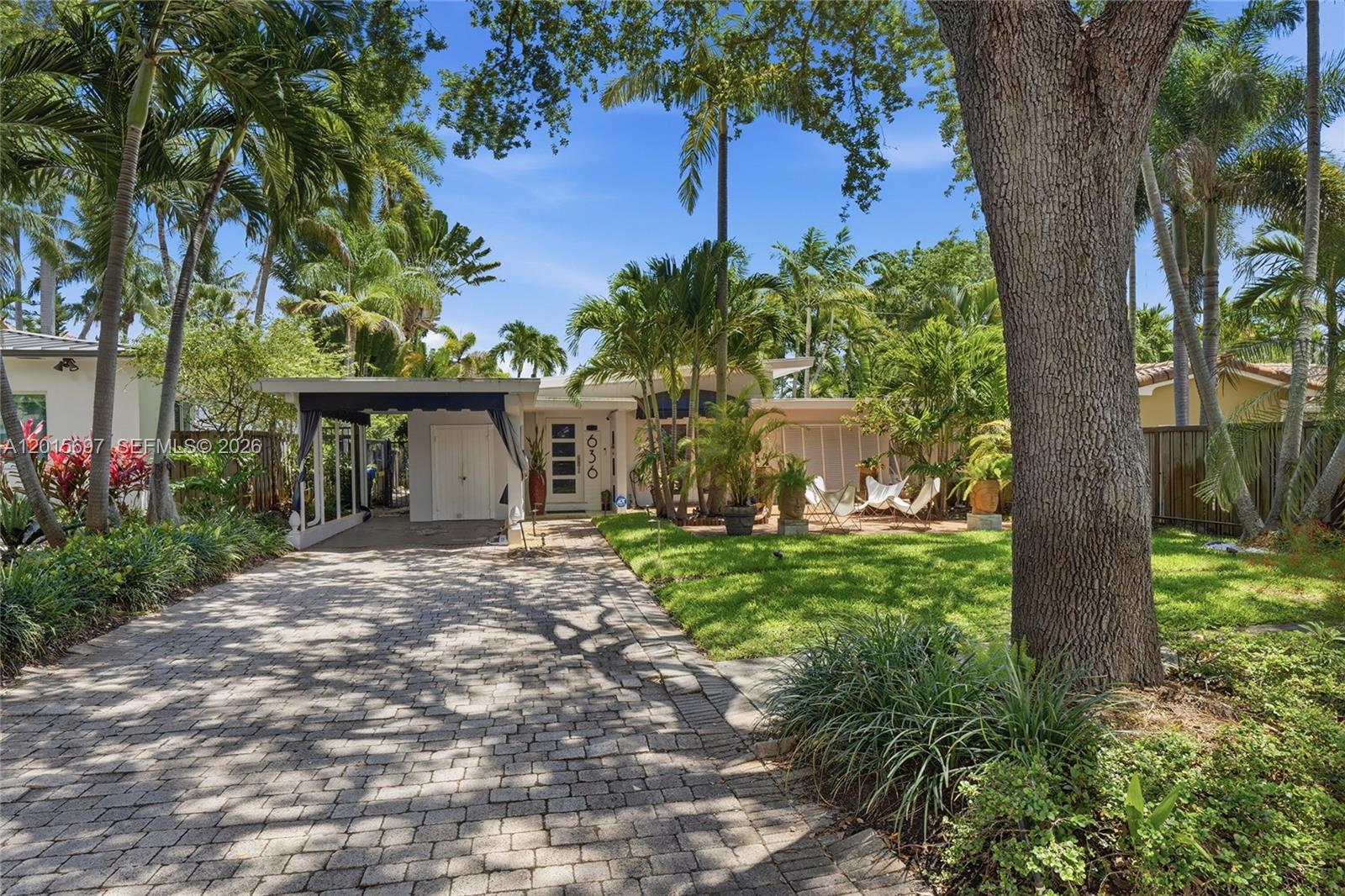 636 NE 17th Ter Fort Lauderdale, FL 33304