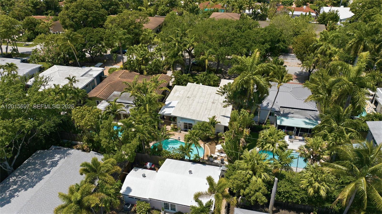 636 NE 17th Ter Fort Lauderdale, FL 33304