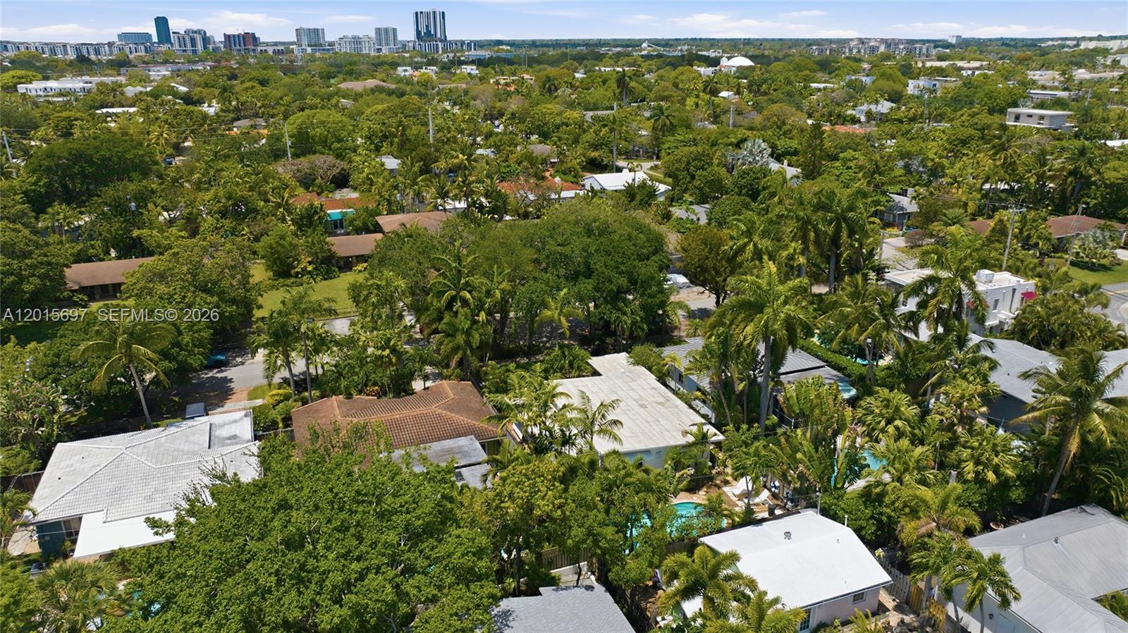 636 NE 17th Ter Fort Lauderdale, FL 33304