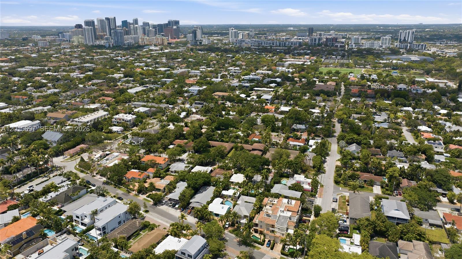 636 NE 17th Ter Fort Lauderdale, FL 33304