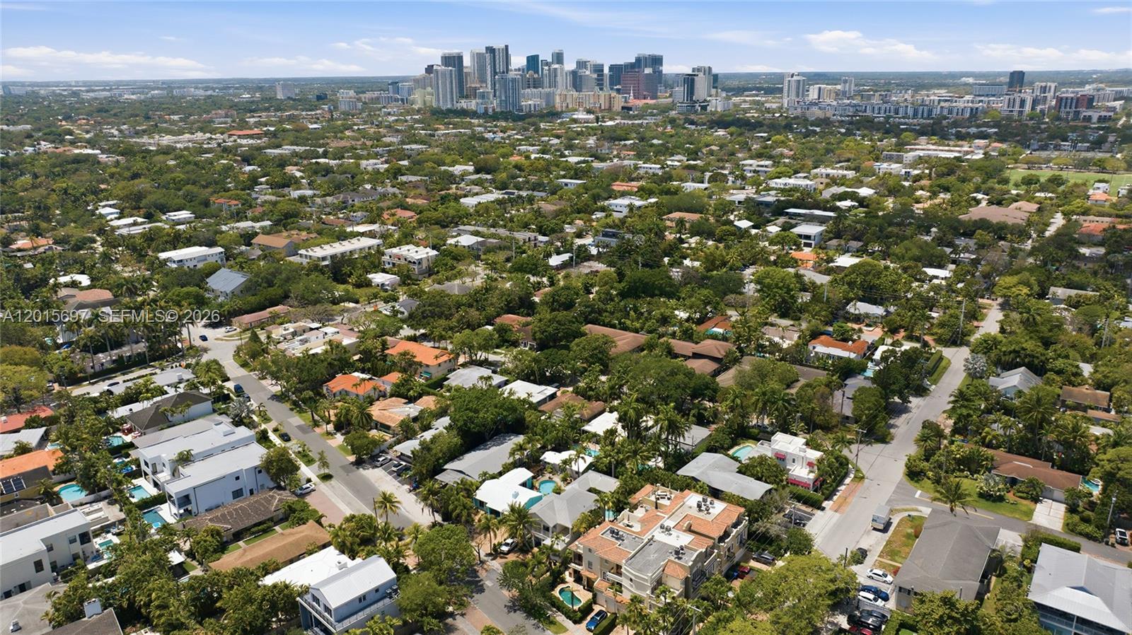 636 NE 17th Ter Fort Lauderdale, FL 33304