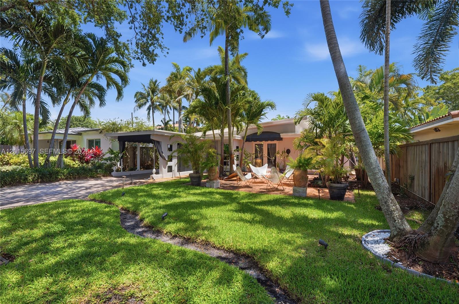 636 NE 17th Ter Fort Lauderdale, FL 33304