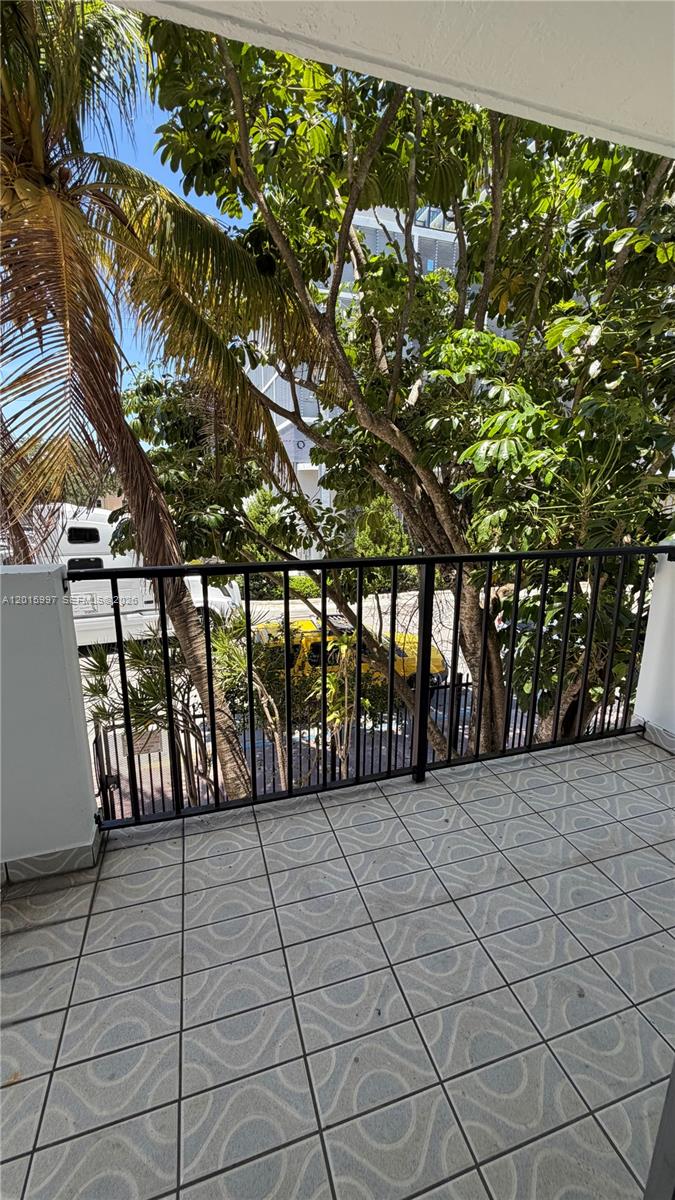 7101 Byron Ave #201