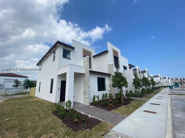 575 NE 208th Ter #575