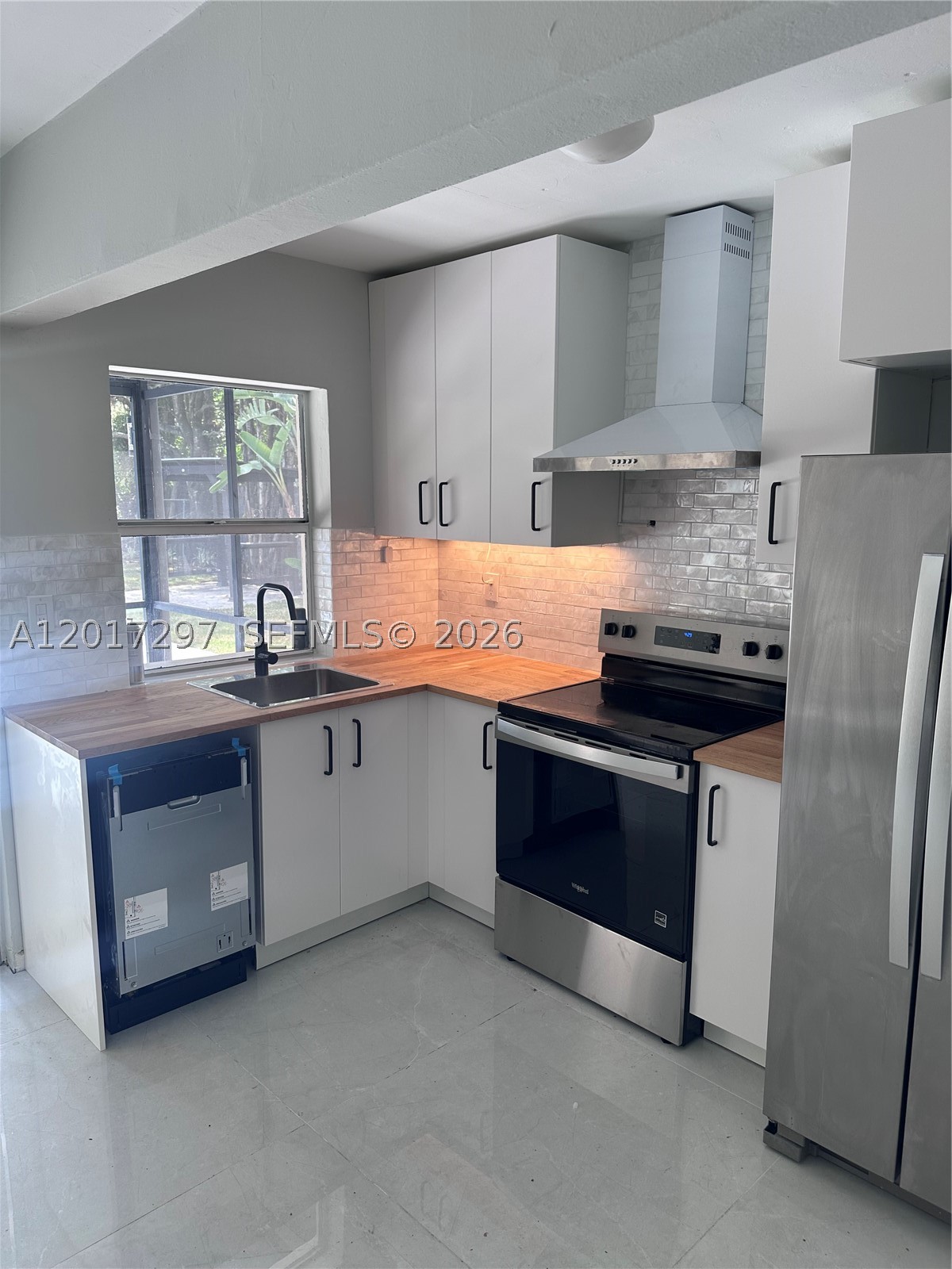 200 SE 19th St