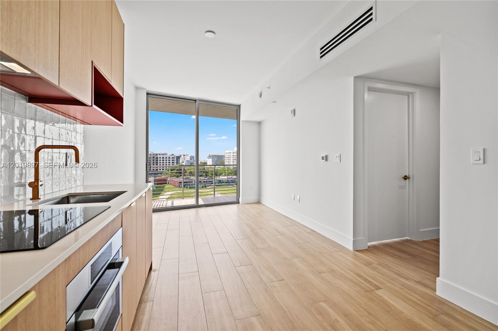 90 NE 32nd St #627 Miami, FL 33137
