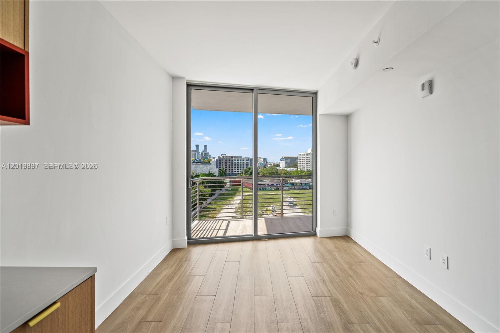 90 NE 32nd St #627 Miami, FL 33137