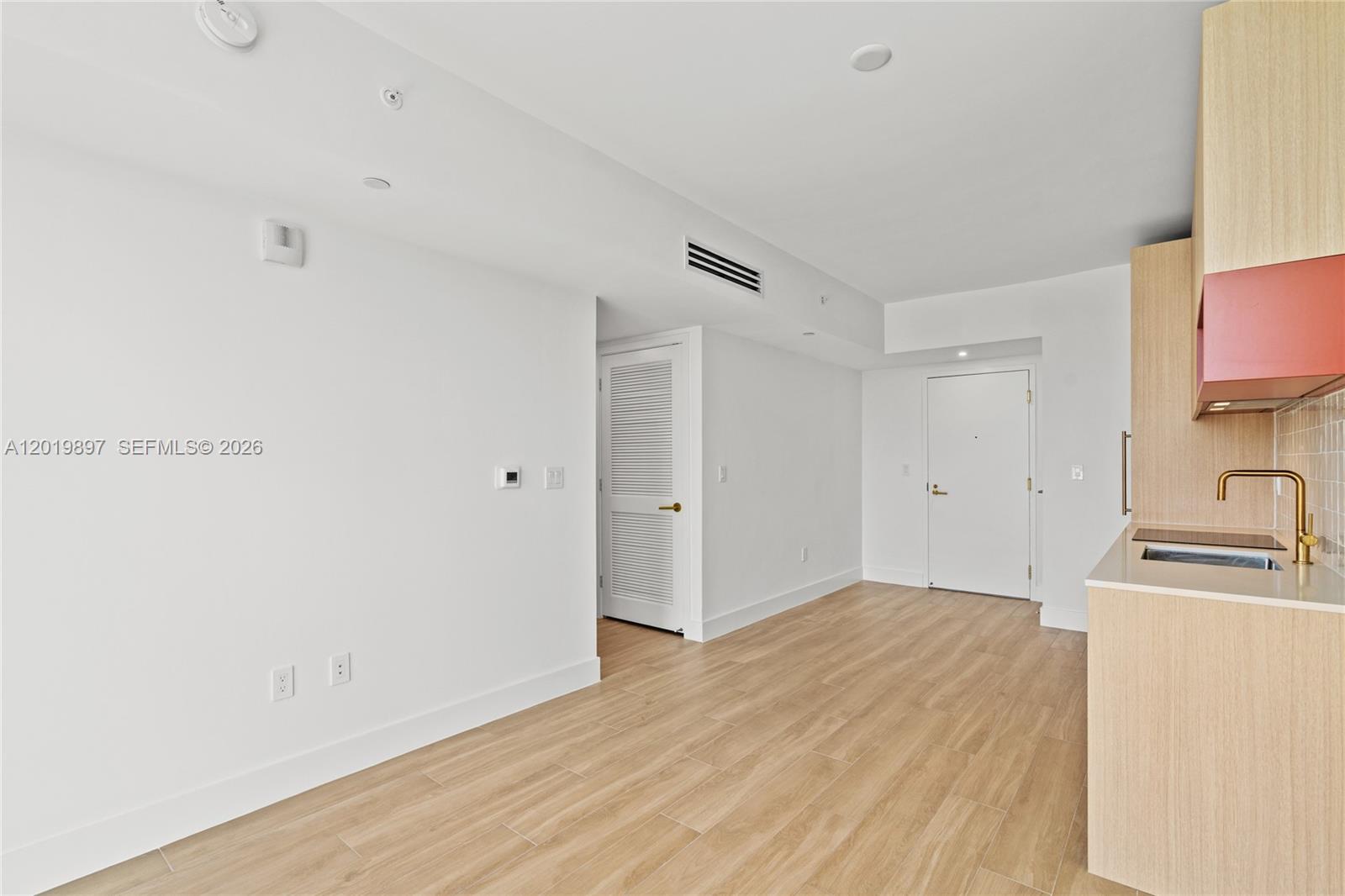90 NE 32nd St #627 Miami, FL 33137