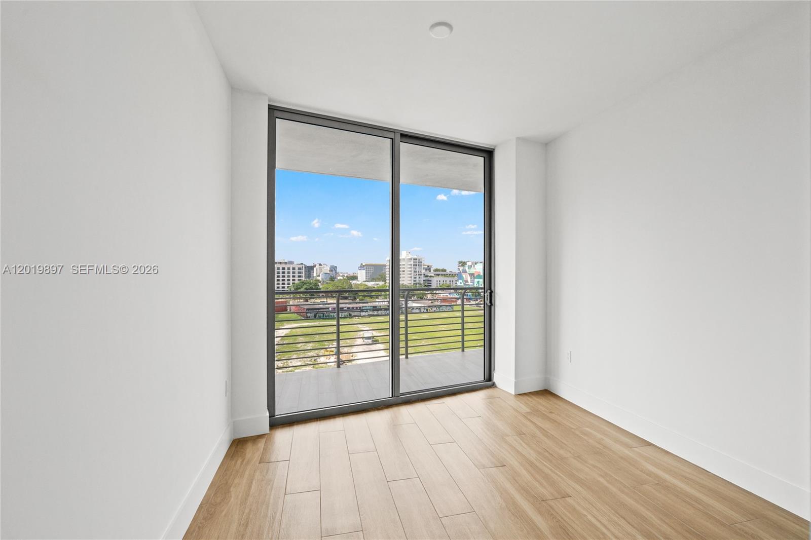 90 NE 32nd St #627 Miami, FL 33137