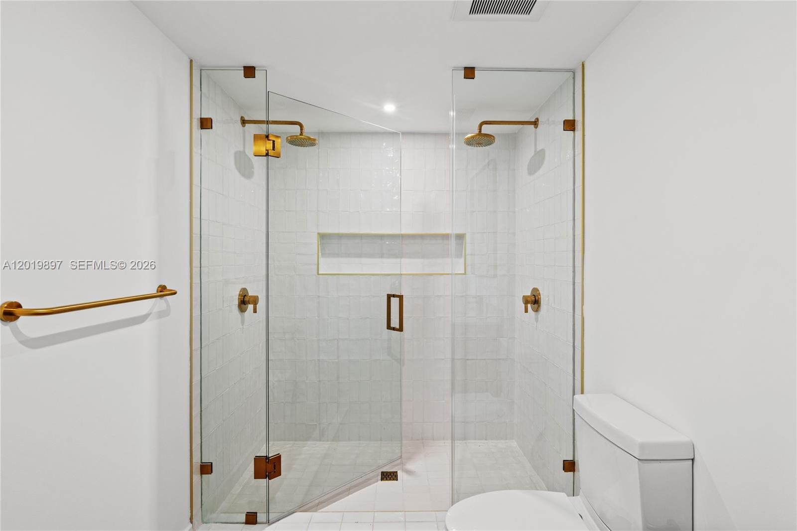 90 NE 32nd St #627 Miami, FL 33137