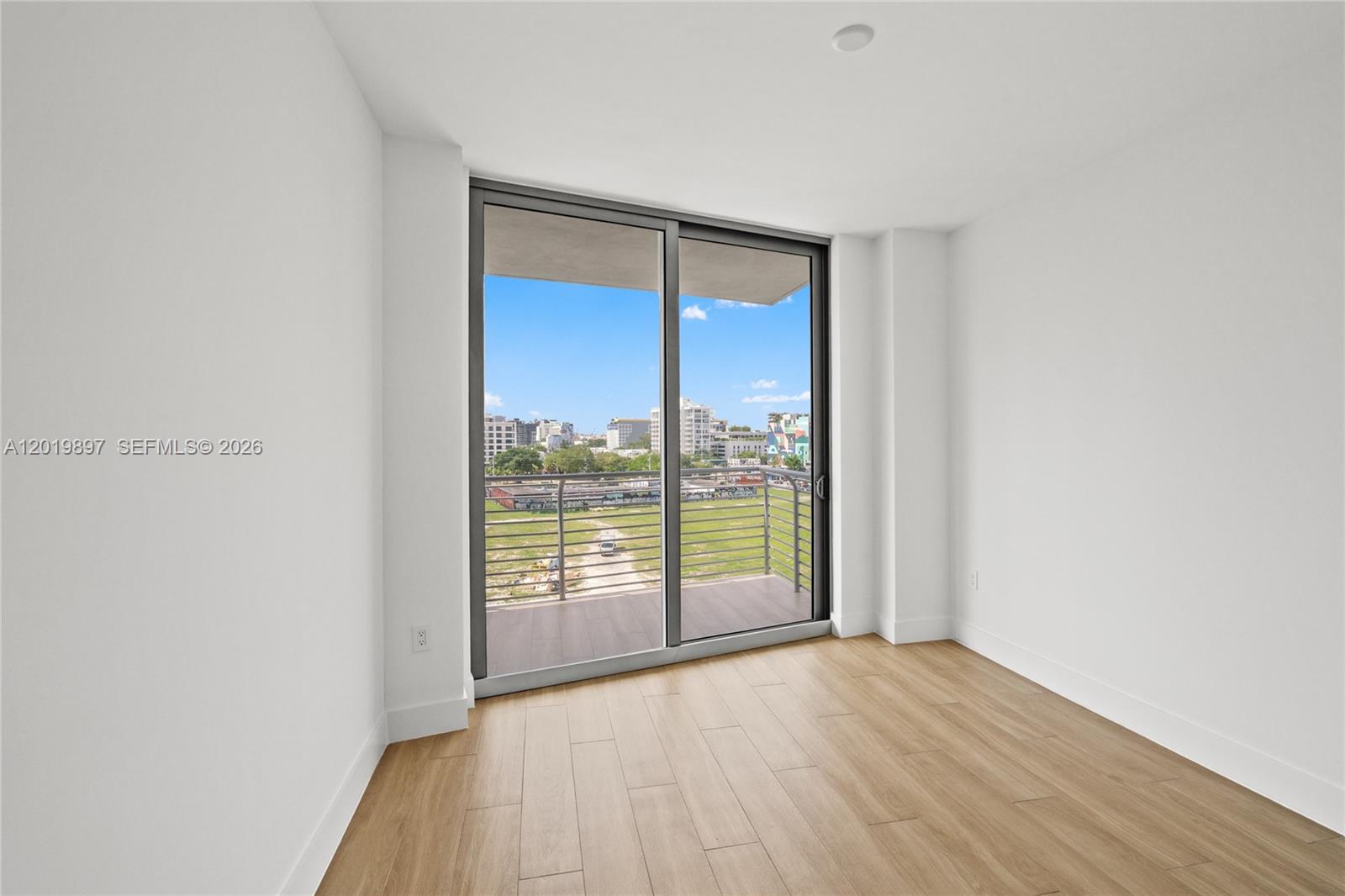 90 NE 32nd St #627 Miami, FL 33137