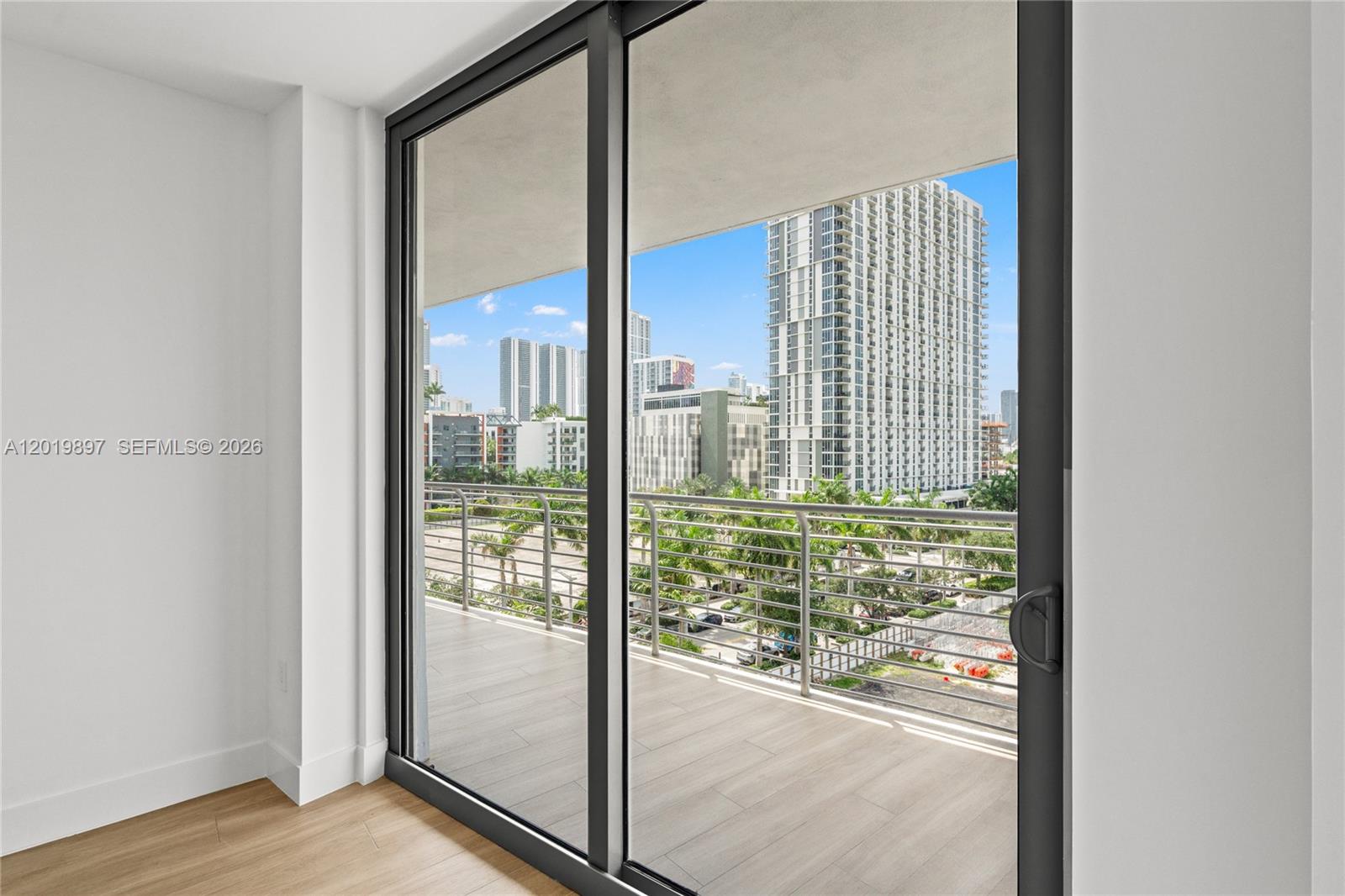 90 NE 32nd St #627 Miami, FL 33137
