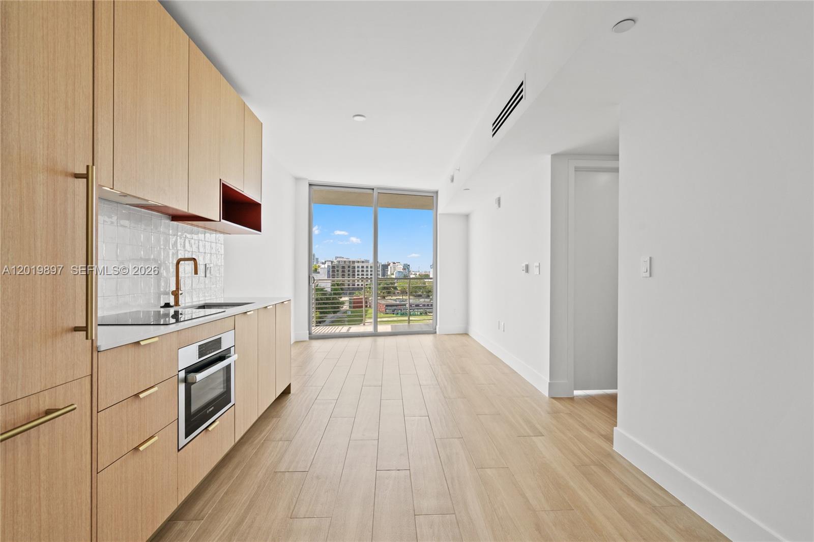 90 NE 32nd St #627 Miami, FL 33137