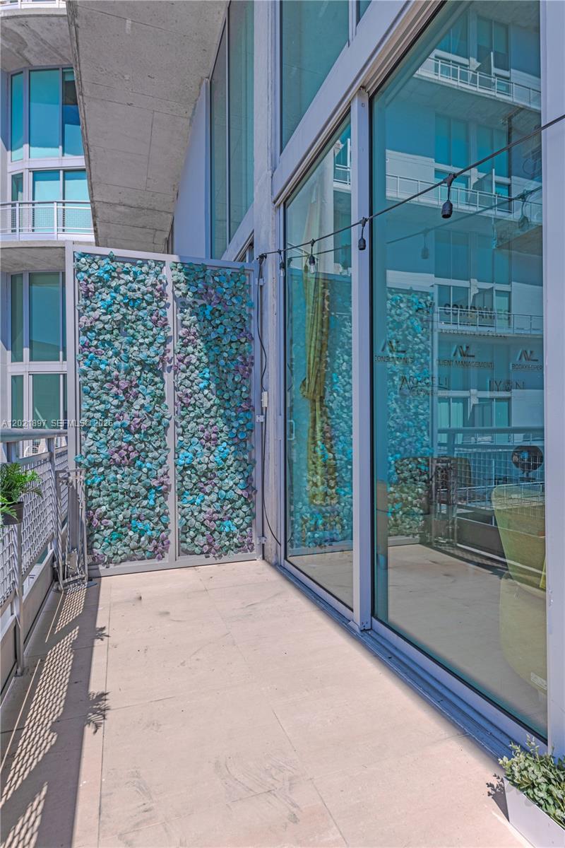 image Neo Vertika27