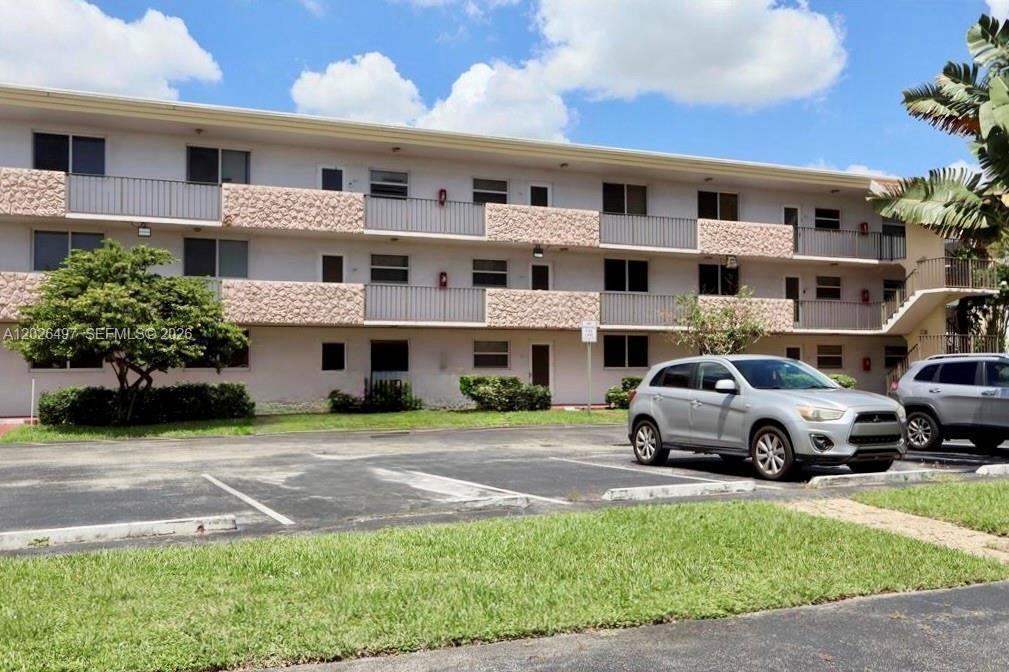 5985 Del Lago Cir #215