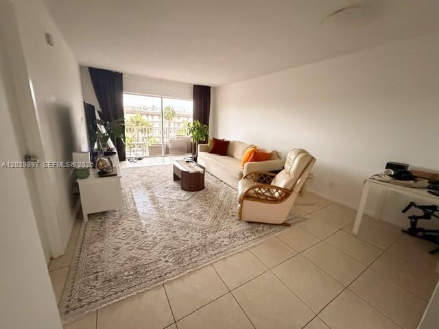 2200 E Hallandale Bch Blvd #410