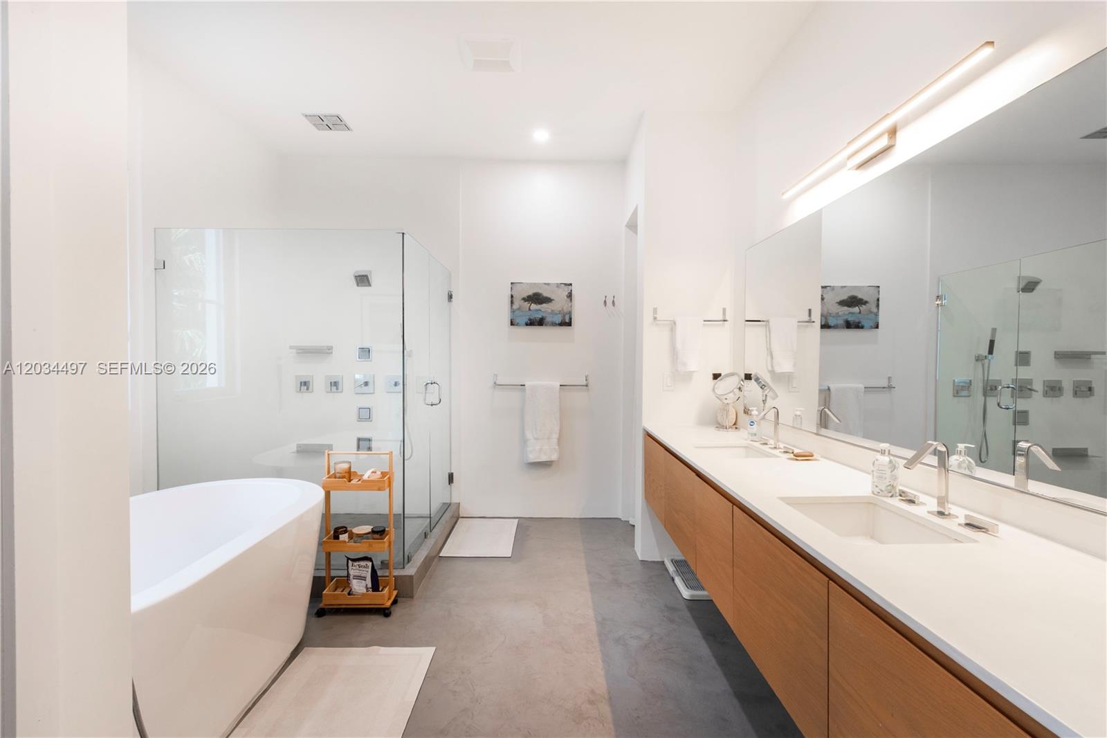 533 Anastasia #533 Coral Gables, FL 33134