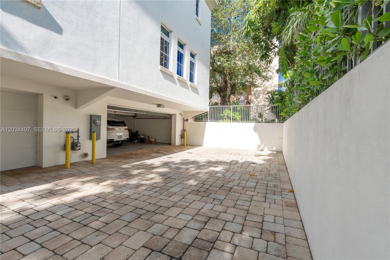 533 Anastasia #533 Coral Gables, FL 33134