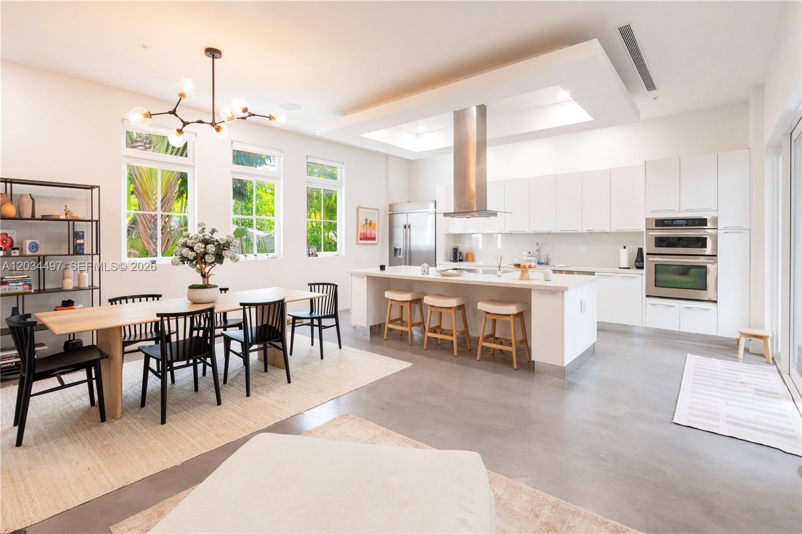 533 Anastasia #533 Coral Gables, FL 33134