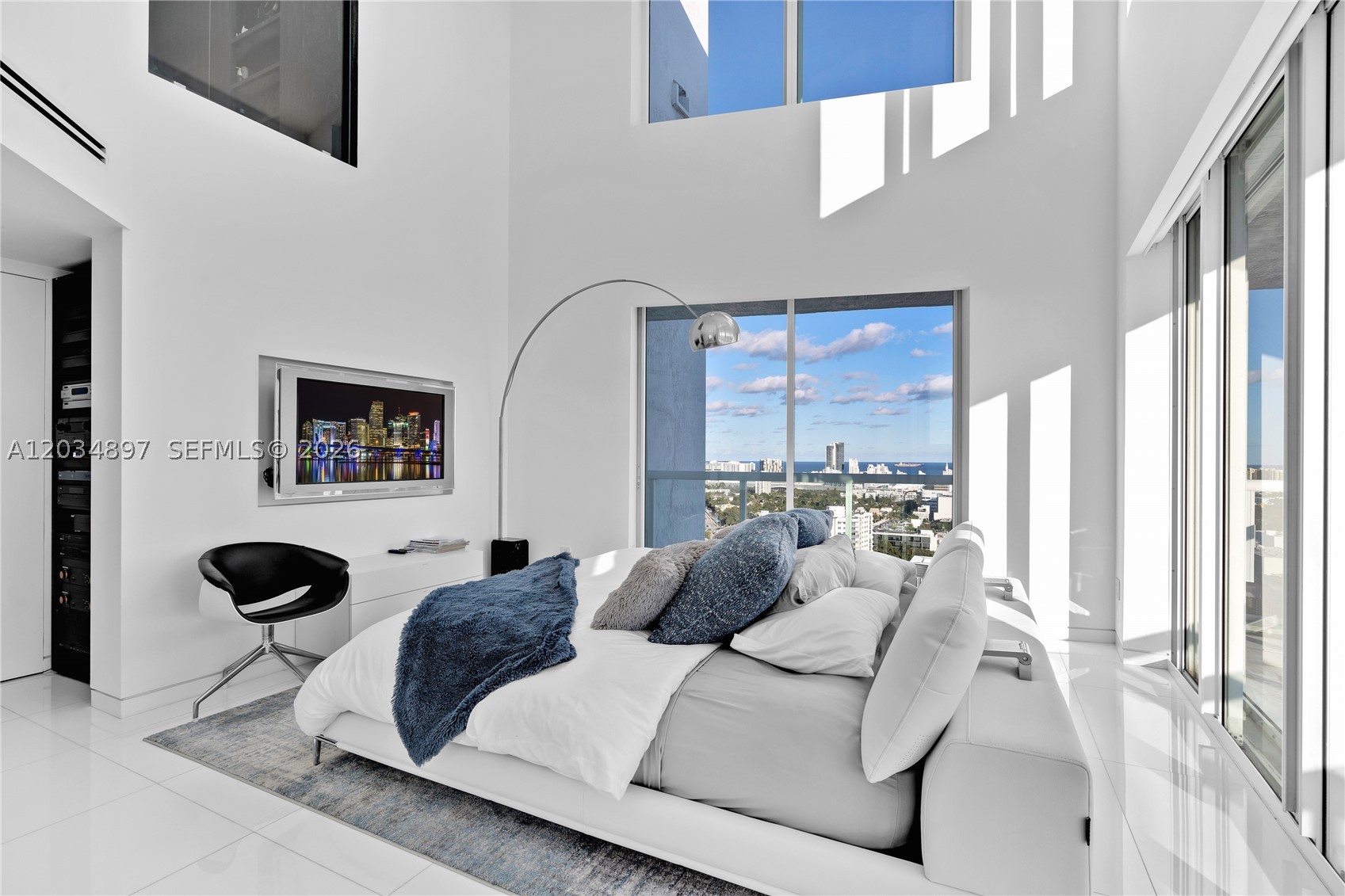 10 Venetian Way #PH04 Miami Beach, FL 33139