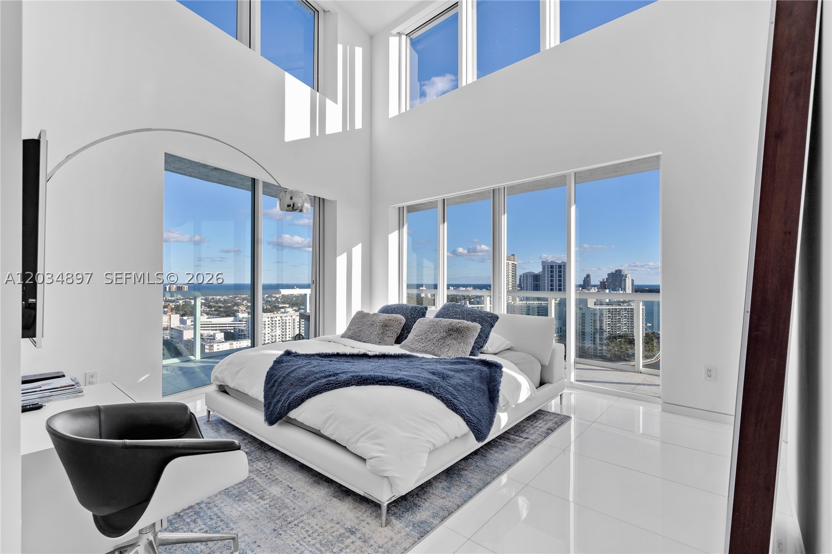 10 Venetian Way #PH04 Miami Beach, FL 33139