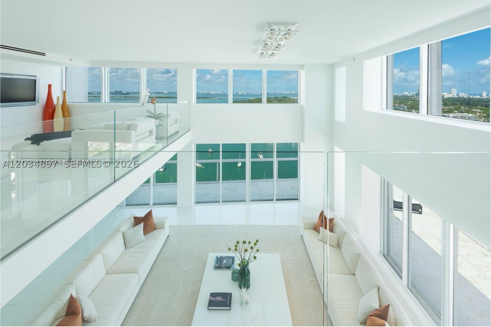 10 Venetian Way #PH04 Miami Beach, FL 33139